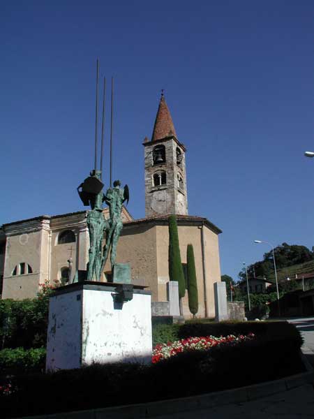 Chiesa Santa Maria e Statua Nag Arnoldi